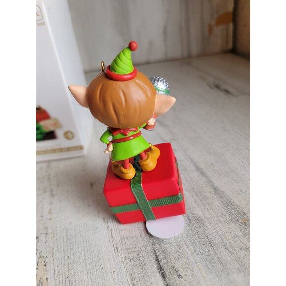 Hallmark voice changing elf magic ornament Xmas microphone - Picture 4 of 6